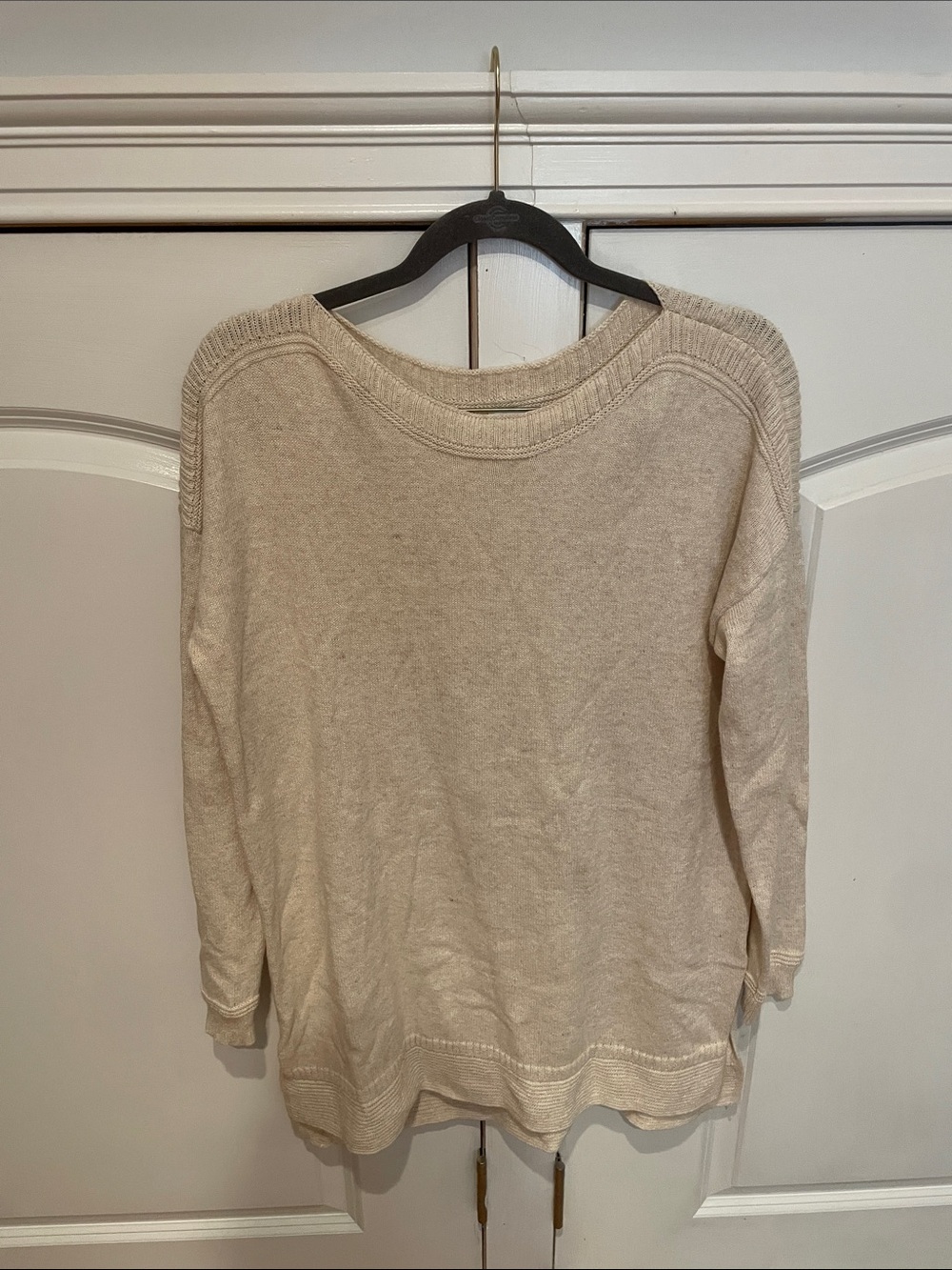Old Navy Women's Scoop Neck Sweater in Oatmeal Beige